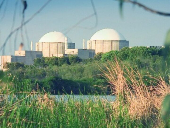 El Gobierno sigue enrocado en el desmantelamiento de Almaraz pese al previsible aumento de precios y de emisiones de CO₂