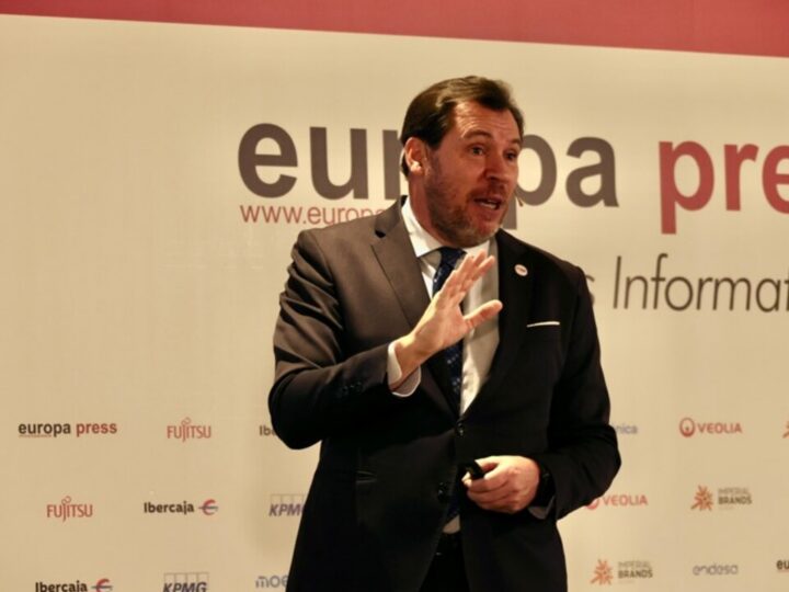 Óscar Puente presenta un ambicioso plan de AVE e infraestructuras, sin presupuestos ni fechas concretas