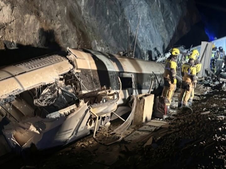 Catástrofe ferroviaria en Adamuz: un accidente “tremendamente extraño” sacude la ingeniería ferroviaria española
