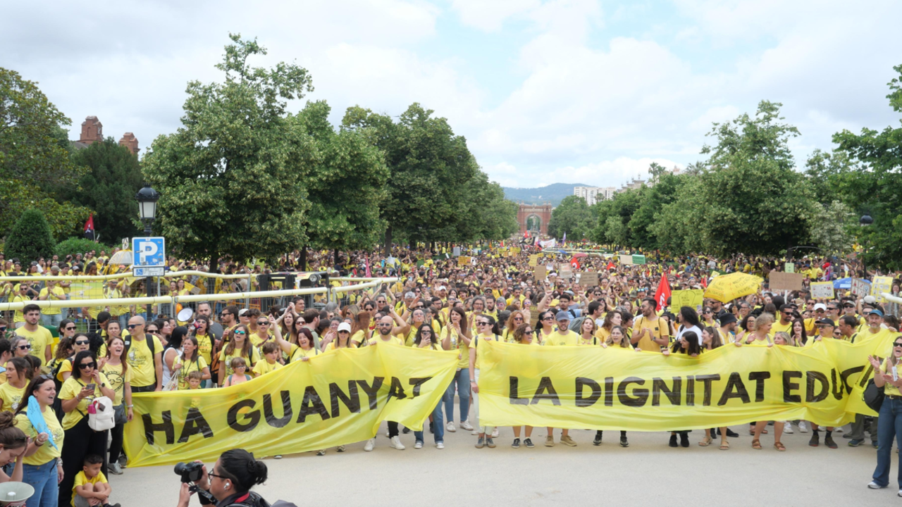 Illa anuncia 2.500 millones para la climatización de centros educativosescolar, pero solo concreta 100 hasta 2028