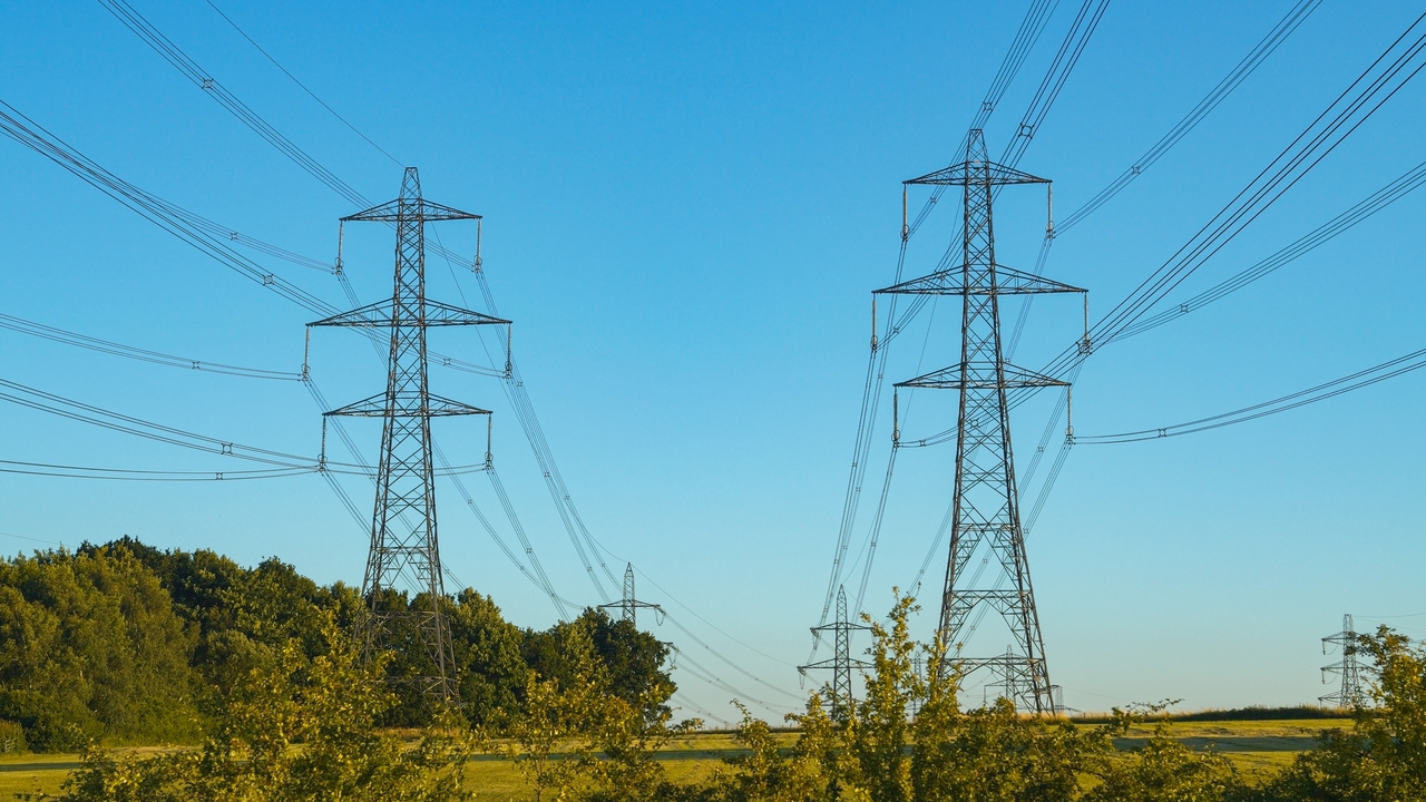 Aagesen eleva a más de 17.000 millones la inversión en la red eléctrica de transporte hasta 2030