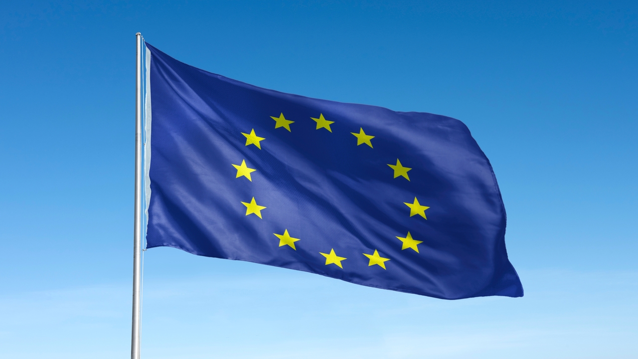 Bruselas plantea vetar el precio como único criterio en la contratación pública europea