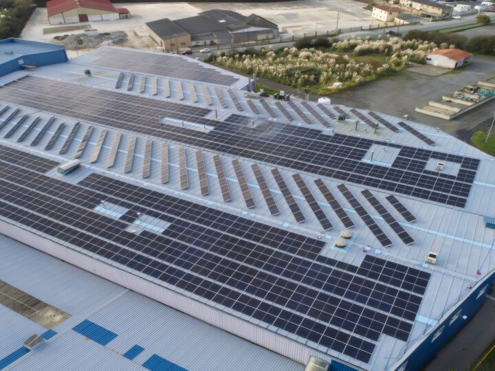 El Gobierno da prioridad en permisos y conexiones eléctricas a los grandes proyectos industriales estratégicos