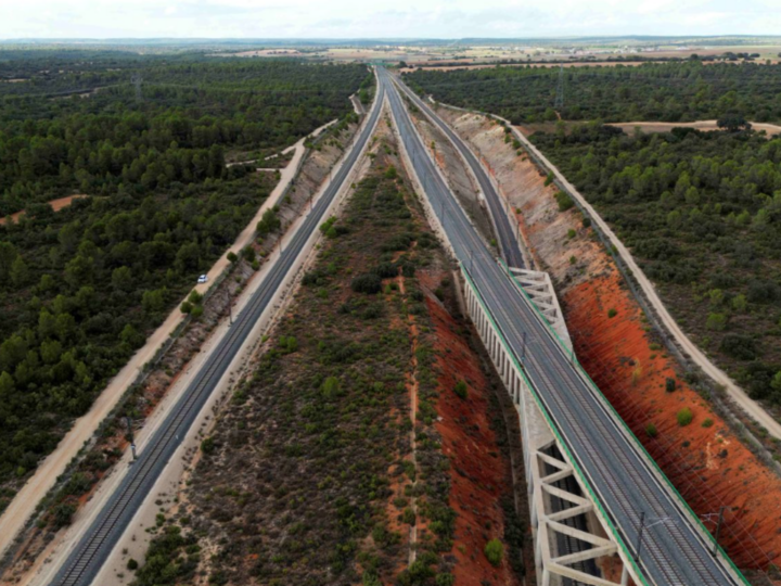 Los 780 millones de la Madrid-Sevilla no han completado la renovación de la señalización y el ERTMS sigue pendiente