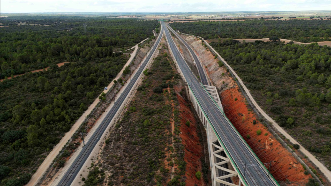 Los 780 millones de la Madrid-Sevilla no han completado la renovación de la señalización y el ERTMS sigue pendiente