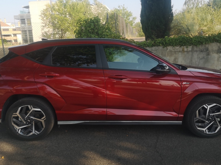 KIA Kona 2026, La muestra de la evolución técnica, eficiencia y madurez en el nuevo estándar del segmento B-SUV