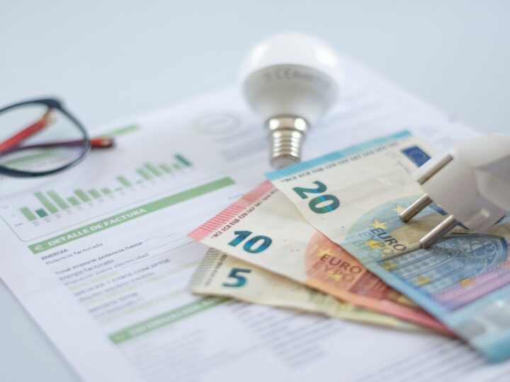 La electricidad vuelve a superar los 200 euros/MWh: el gas y la estabilidad de la red diluyen la ventaja renovable