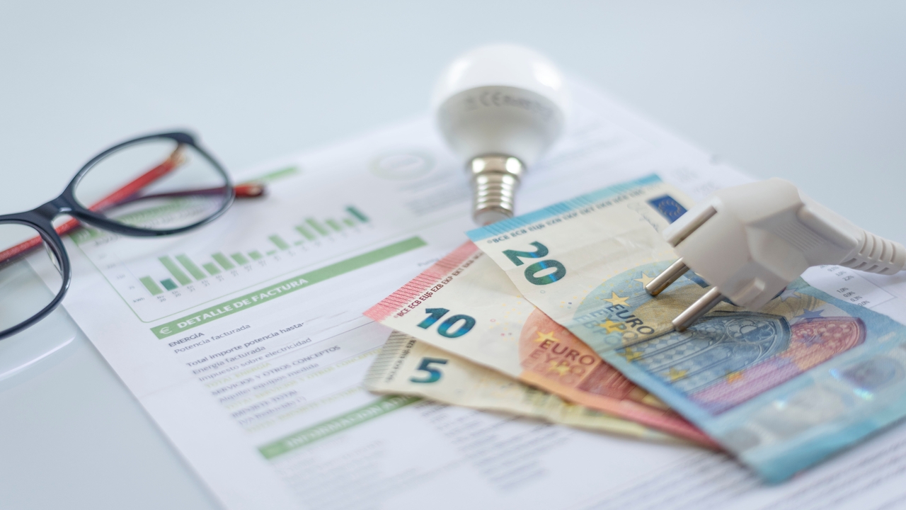 La electricidad vuelve a superar los 200 euros/MWh: el gas y la estabilidad de la red diluyen la ventaja renovable