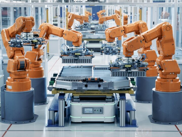 Las marcas chinas ya suman el 37,9% del coche enchufable en España