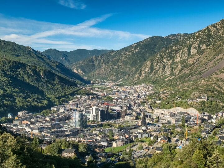 Andorra pagará la nueva línea de 220 kV con España y el sistema español solo retribuirá su mantenimiento