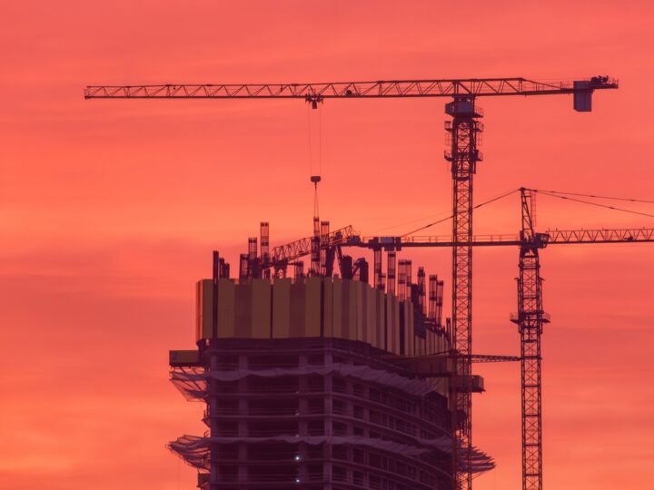 La construcción española encadena seis meses de caída y retrocede un 4,3% mientras la UE crece